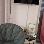 Cosy Little For Family Vacations ! Lejlighed