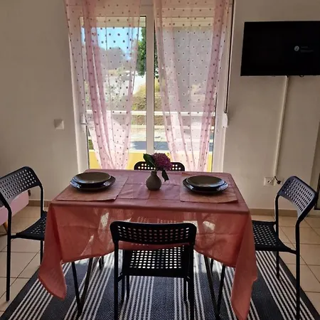 Apartment Cosy Little For Family Vacations ! *