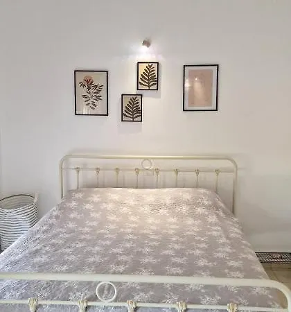 Cosy Little For Family Vacations ! Апартаменти